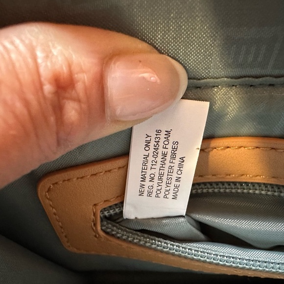 Pixi Mood Vegan Leather Crossbody Bag with Flap Closure - Picture 7 of 10